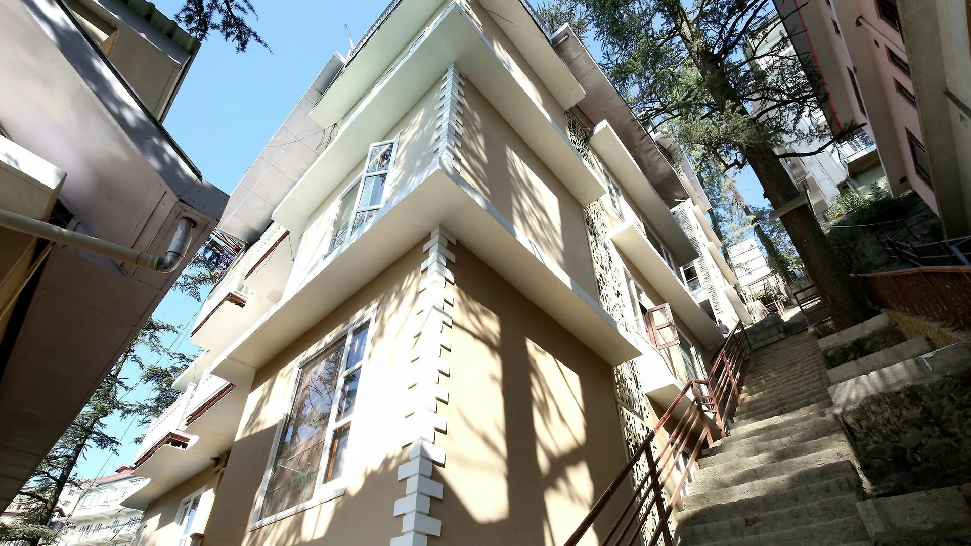 *** Hotel Oyo Home 9895 Valley View 1Bhk Bharari Shimla India