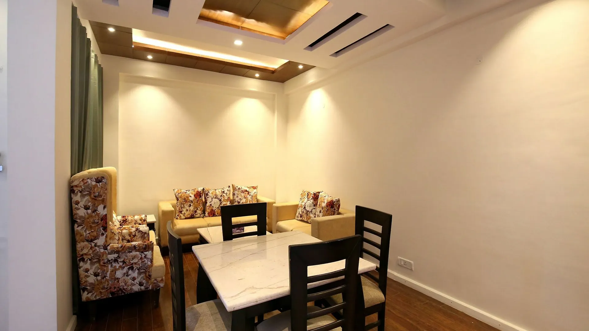 Hotel Oyo Home 9895 Valley View 1Bhk Bharari Shimla